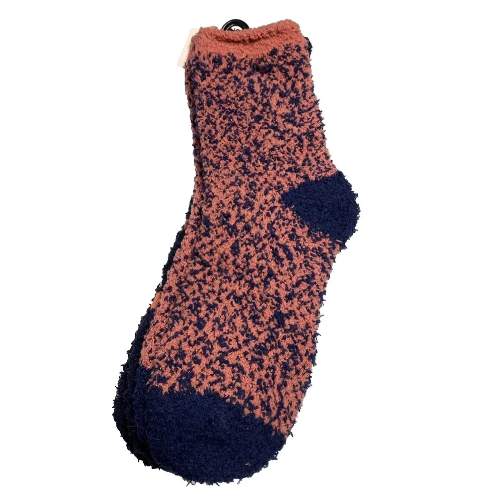 SO 2 pairs womens fuzzy socks‎ size 9-11